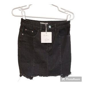 Just Quella Black Denim Mini Skirt Raw Hem Y2K Size 4 Small